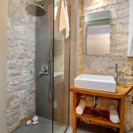 Lakka Stone House 0 アパート *